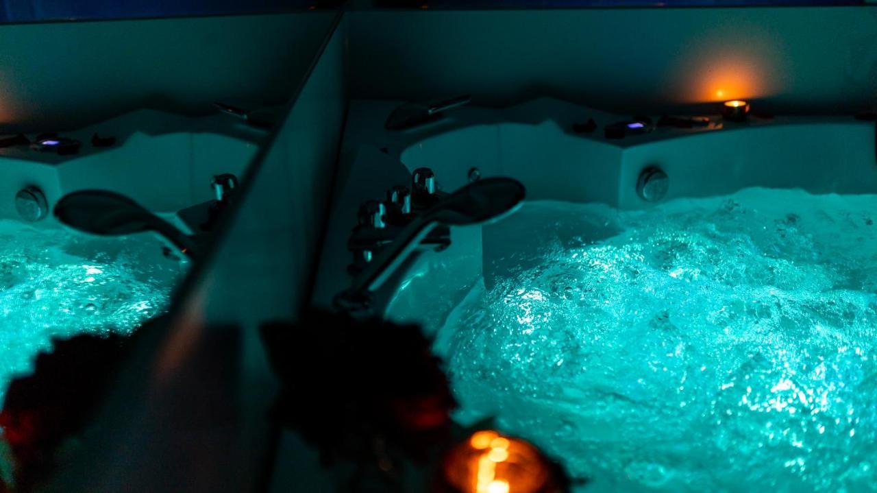 Zamoyskiego Jacuzzi Apartment クラクフ エクステリア 写真